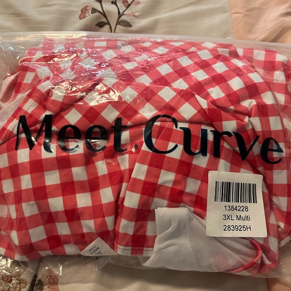 Plus size Meet Curve Picnic Pattern Tankini - Picture 3 of 3